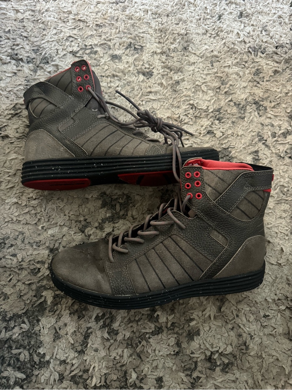 Men's Supra musks 001  High-Top Casual Sneakers in Dark Gray with Red Trim